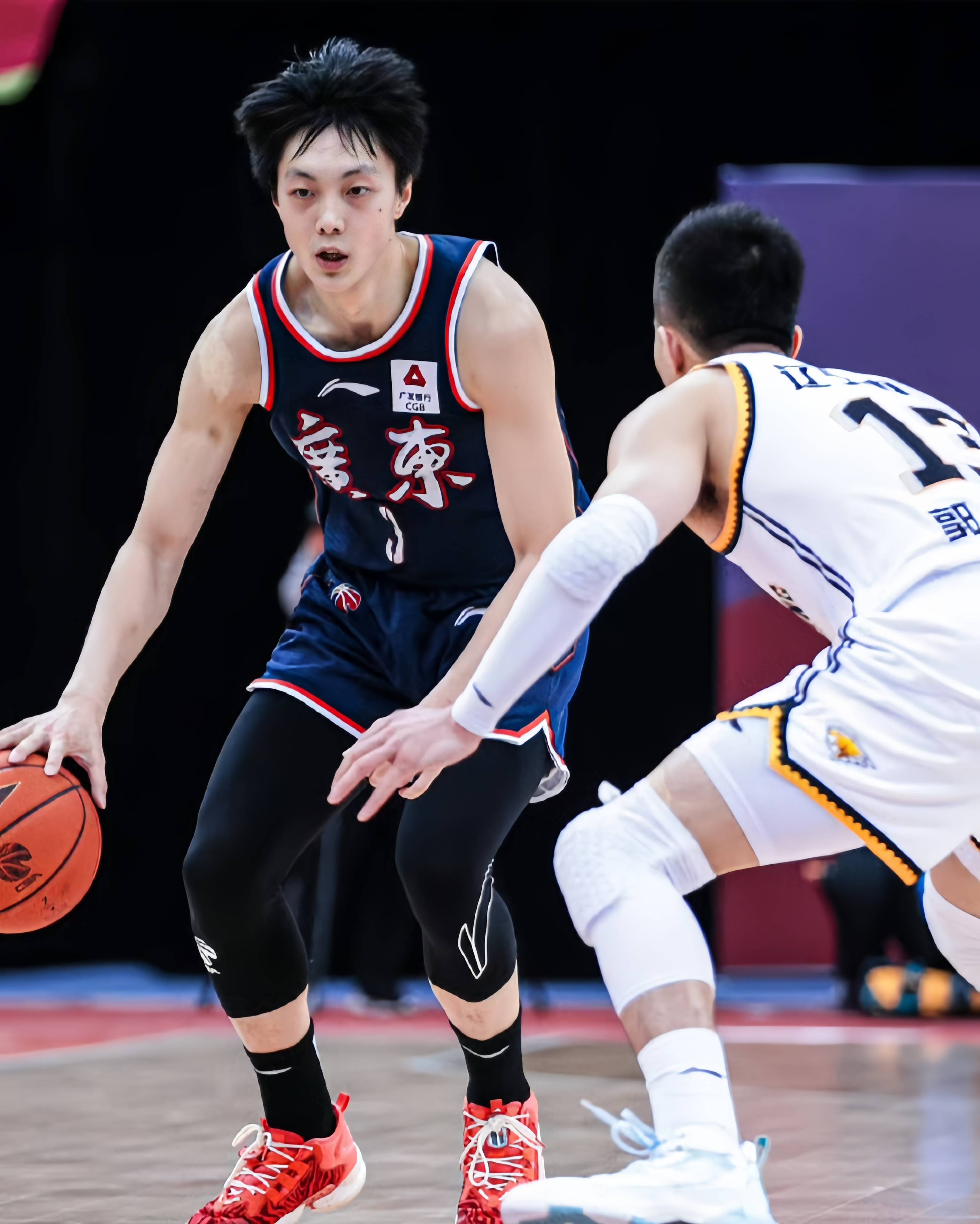 竟博官网 -关于赛地聚焦——CBA季后赛转会期热度飙升，上海申花远射贴柱，信心回归，更衣室氛围转暖的信息