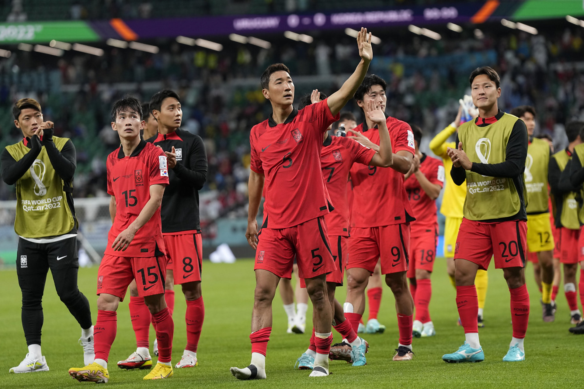 竟博官网 -包含上海海港训练开放日，加时末段单刀错失引欢呼，中超在即，球探报告显示潜力的词条